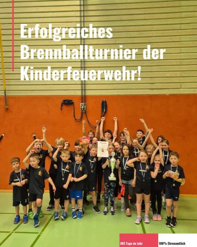 Am gestrigen Sonntag war es mal wieder soweit, das große Brennballturnier der Kinderfeuerwehr stand auf dem Plan.
14 Mannschaften aus den Samtgemeinden Salzhausen und Hanstedt gaben verteilt auf 3 Spielfeldern alles. 

Am Ende gab es eine große Siegerehrung wo sich jede Mannschaft eine Urkunde und etwas zum Naschen abholen durfte.
Platz 3 ging in diesem Jahr an die Kinderfeuerwehr Lübberstedt, dicht gefolgt von unserer Kinderfeuerwehr auf den Plätzen 2 und 1! 🏆

Es war ein toller Tag für alle Kinder, voller Freude, Teamwork und spannender Momente.
Wir gratulieren allen Mannschaften zu ihrer tollen Leistung und freuen uns schon sehr auf das nächste Turnier! 😊