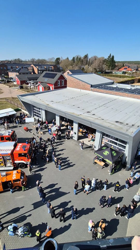 Vom ersten Fahrzeug das auf den Hof gerollt kam, bis hin zur Einsatzübung und einer Drohnenvorführung - ein rundum gelungener Tag!

Der Blaulichttag war nicht nur für euch sondern auch für uns ein echtes Highlight,  welches wir so schnell nicht vergessen werden! 😊🚨
