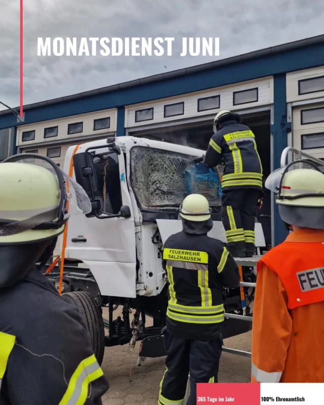 Im Rahmen unseres Monatsdienstes durften wir am vergangenen Dienstag, den 02.06.26, die technische Rettung an einem LKW üben. An einem ausgedienten Fahrerhaus wurden verschiedene Rettungstechniken praktisch trainiert. Zudem beschäftigten wir uns mit dem Bewegen schwerer Lasten mithilfe eines Mehrzweckzuges und eines hydraulischen Hebesatzes.

Ein herzliches Dankeschön geht an die Firma Truckservice Seevetal und an unseren Kameraden Jan-Nikas Buss für die Bereitstellung des Übungsobjekts und die Unterstützung dieser praxisnahen Ausbildung. 👨🏻‍🚒🧑🏻‍🚒🚒 #ffsalzhausen #monatsdienst #technischerettung #erstehilfe #übenfürdenernstfall