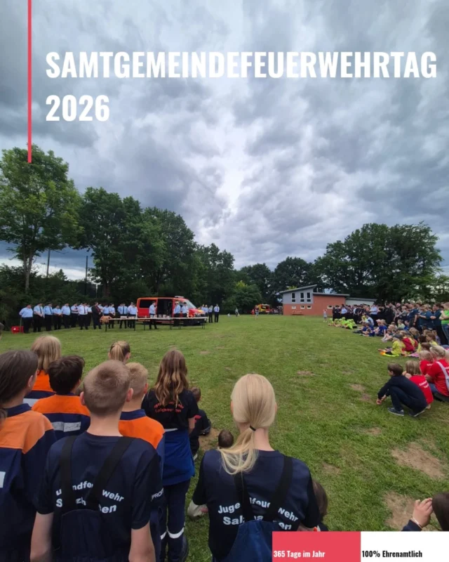 Am 06.06. nahmen wir mit der Kinderfeuerwehr, der Jugendfeuerwehr und der Leistungsvergleichseinheit am diesjährigen Samtgemeindefeuerwehrtag in Toppenstedt teil.

Die LVE musste die 3 Module Löschangriff, Kuppeln und Funken meistern.
Die Jugendfeuerwehr hat den Bundeswettbewerb mit 3-teiligen Löschangriff  durchgeführt.
Zudem starteten sie beim Pokalwettbewerb (Bundeswettbewerb ohne Hindernisse).
Für die Kinderfeuerwehr waren verschiedene Minispiele vorbereitet.

Alle Teilnehmer haben ihr Bestes gegeben, am Ende lauteten die Platzierungen wie folgt:

Leistungsvergleichseinheit 
Salzhausen 1 - Platz 4
Salzhausen 2 - Platz 8

Jugendfeuerwehr 
Salzhausen 2 - Platz 4
Salzhausen 1 - Platz 6 
Pokalwettbewerb 
Salzhausen 1 - Platz 3
Salzhausen 2 - Platz 5

Kinderfeuerwehr 
Salzhausen 1 - PLATZ 1 🏆
Salzhausen 2 - unter den Top 10

Am Ende der Siegerehrung bekam unsere stellvt. Kinderfeuerwehrwartin Uta noch die bronzene Ehrennadel der Kinder- und Jugendfeuerwehren der Samtgemeinde Salzhausen verliehen.

Glückwunsch, liebe Uta und natürlich auch allen anderen Teilnehmern zu dieser tollen Leistung in den jeweiligen Wettbewerben! 
Wir stolz auf euch! 😊